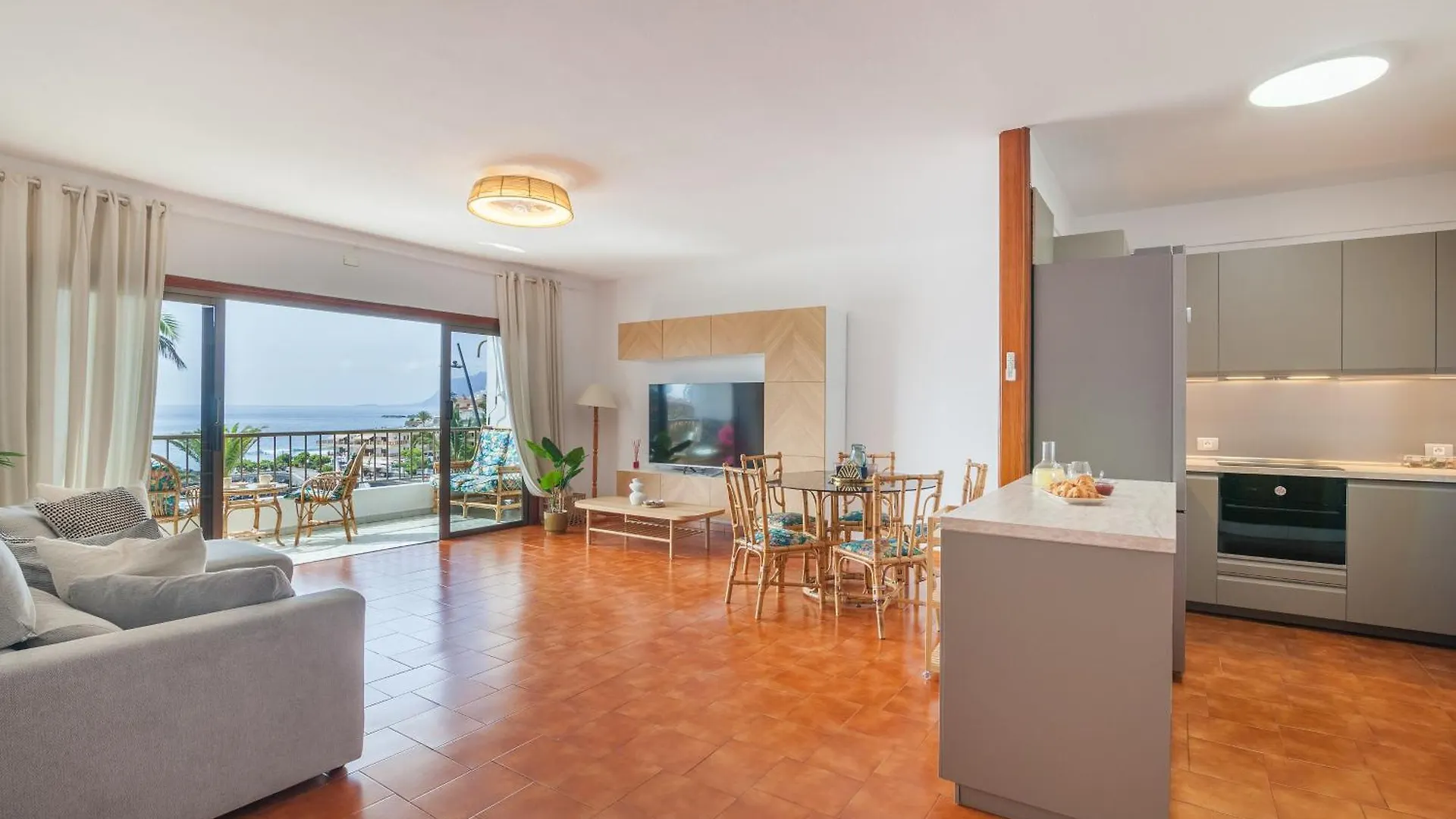 Appartamento Casa De Franco - Ocean View, Terrace, Balcony, 50M From Playa La Arena, Fibre Net Puerto de Santiago